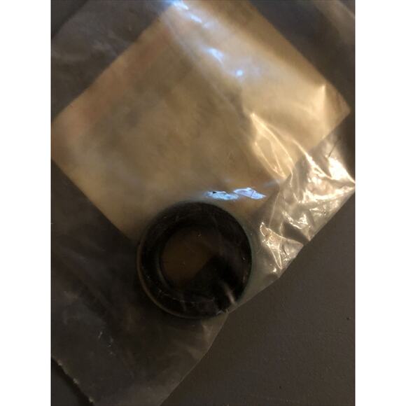 Honda 91252-V06-003 - DUST SEAL OEM - Picture 2 of 2